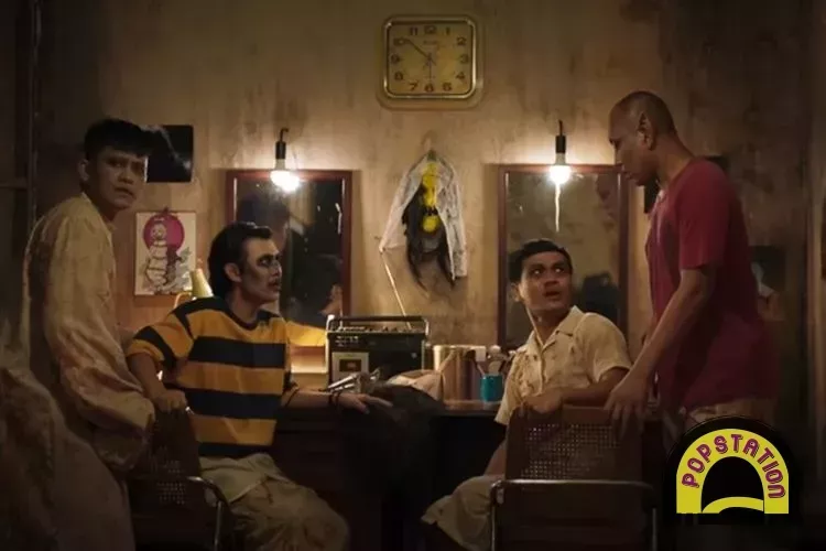 review film agak laen